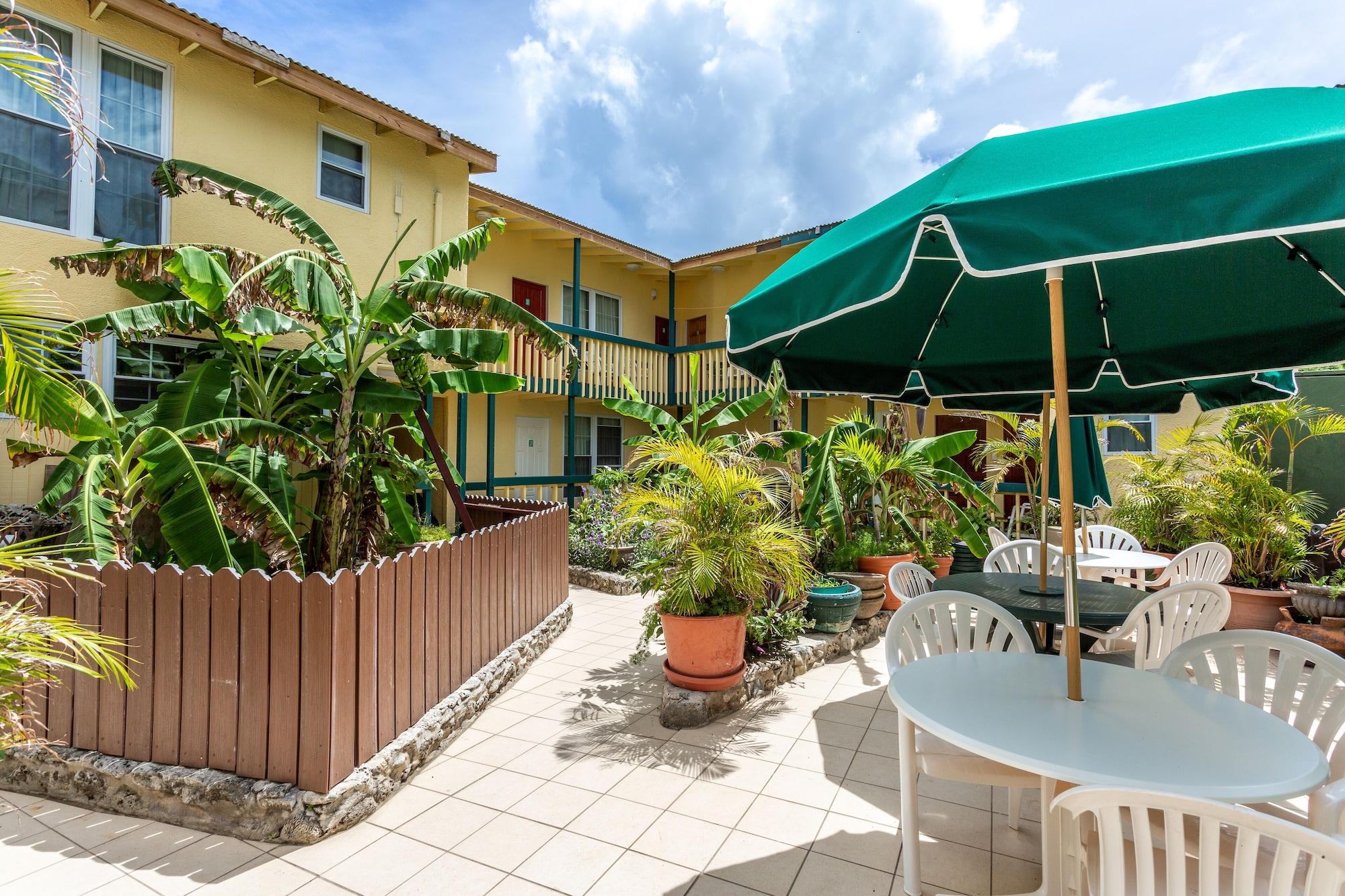 Sebastian'S On The Beach Hotel Freshwater Pond Exterior foto